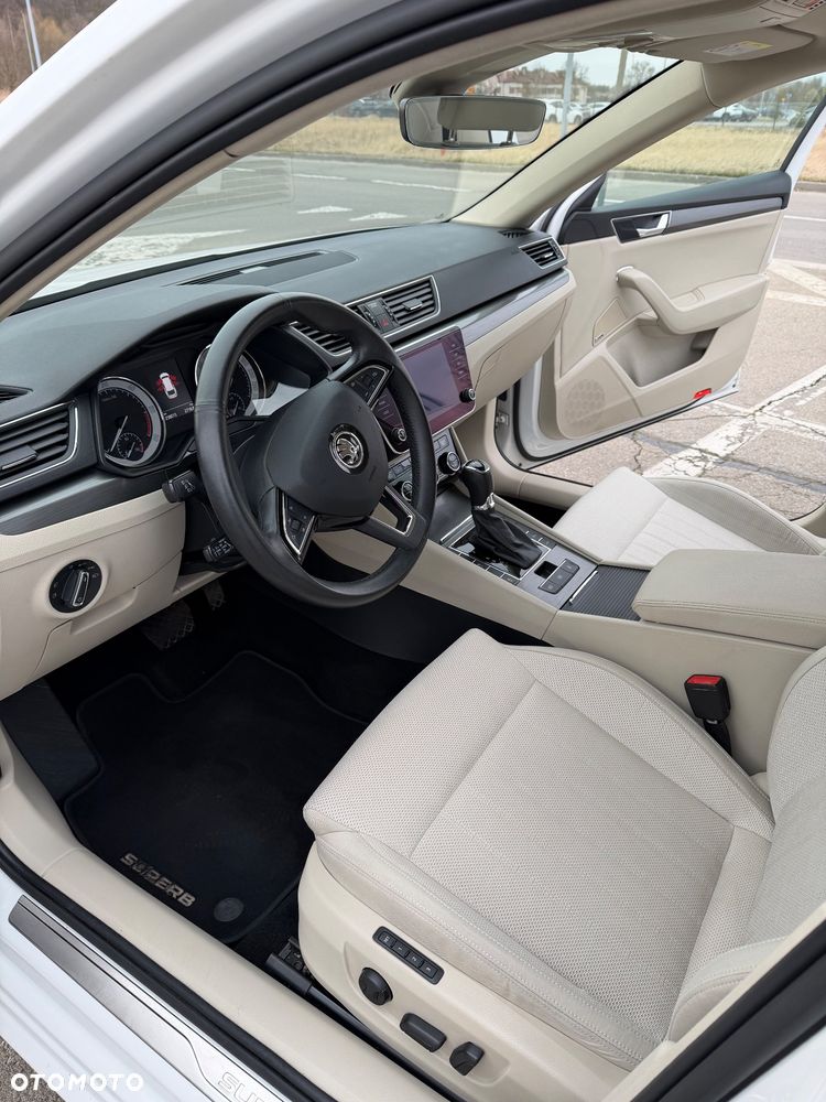 Skoda Superb 2.0 TDI Style DSG - 36