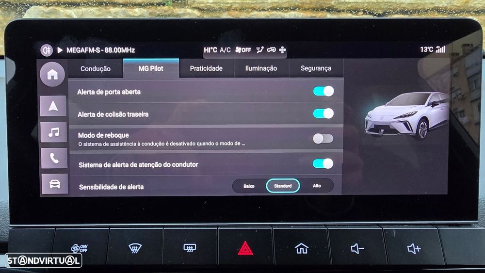 MG MG4 64 kWh Luxury - 27