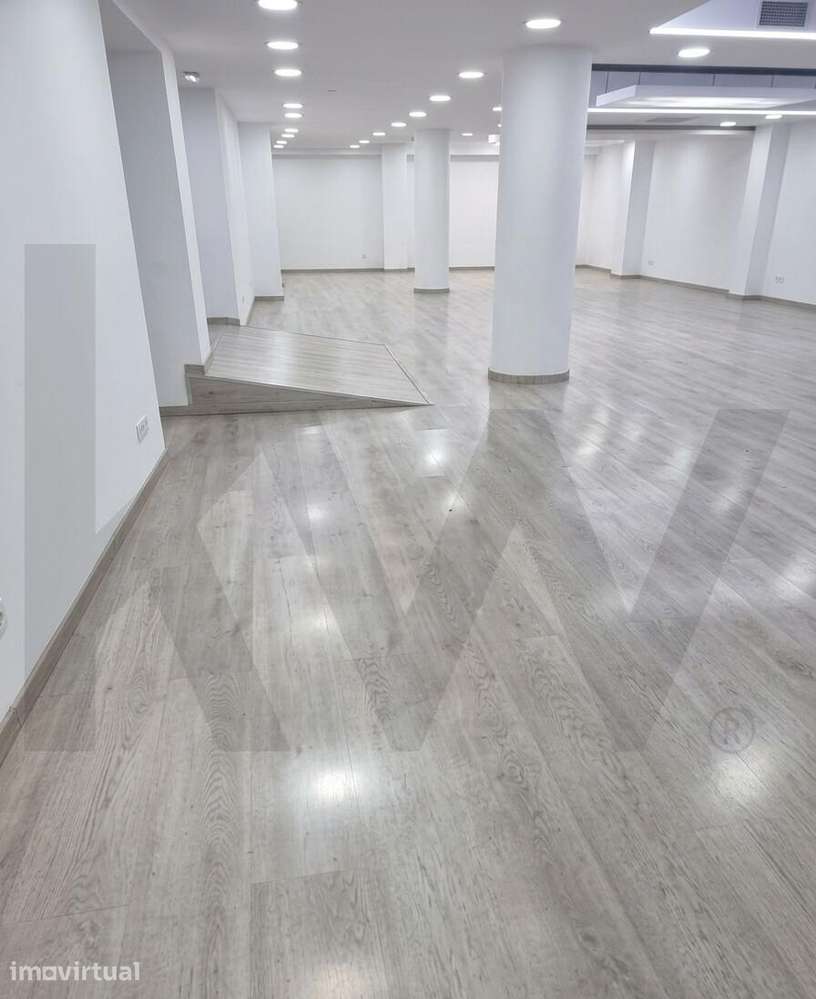 Loja Comercial no Centro do Funchal – Excelente Oportunidade de Invest - Grande imagem: 4/11