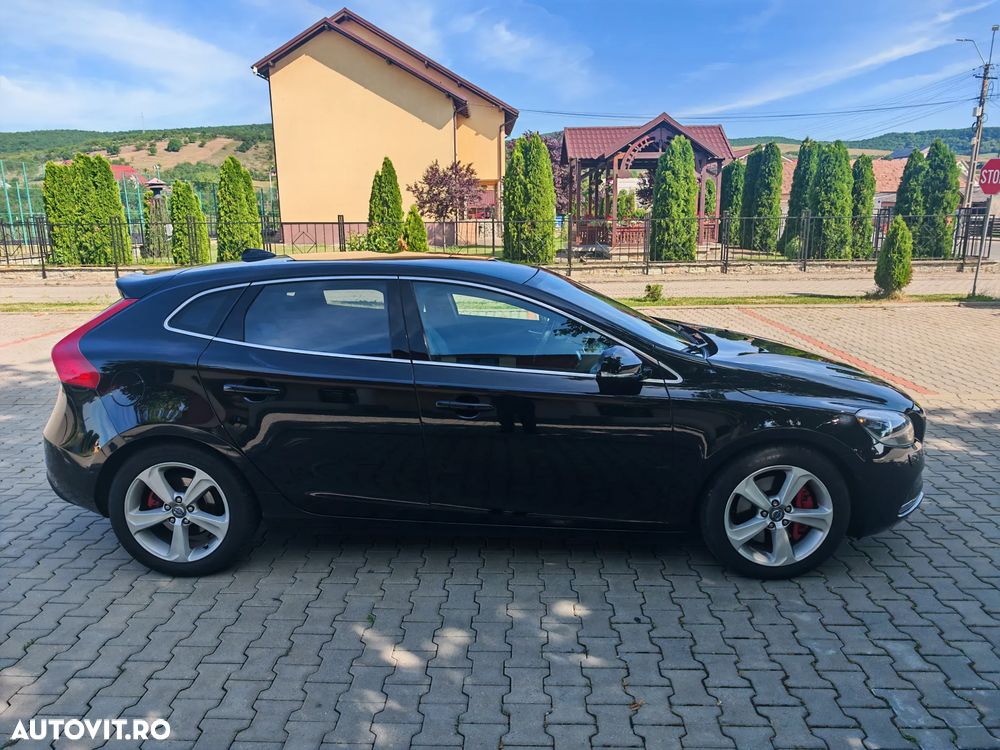 Volvo V40 D4 Momentum - 3