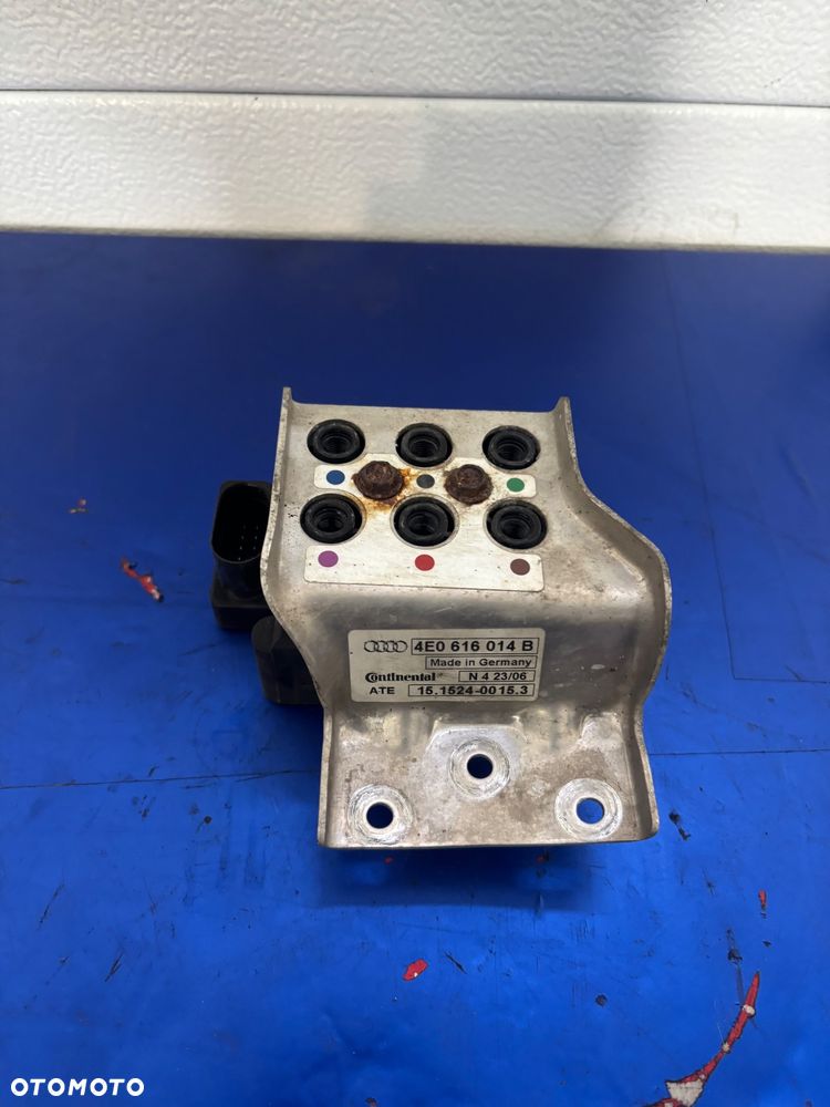 AUDI A8 D3 ZAWÓR ZAWIESZENIA 4E0616014 - 1