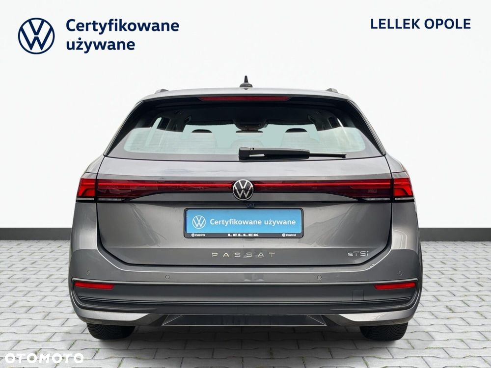 Volkswagen Passat Variant 1.5 TSI ACT mHEV DSG - 8