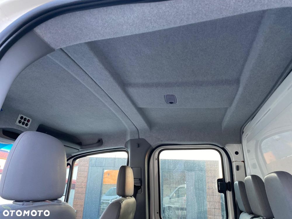 Volkswagen CRAFTER - 21