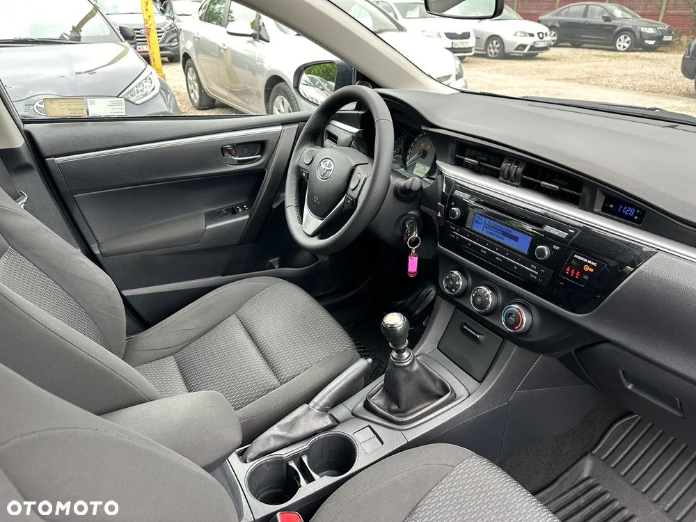 Toyota Corolla - 24