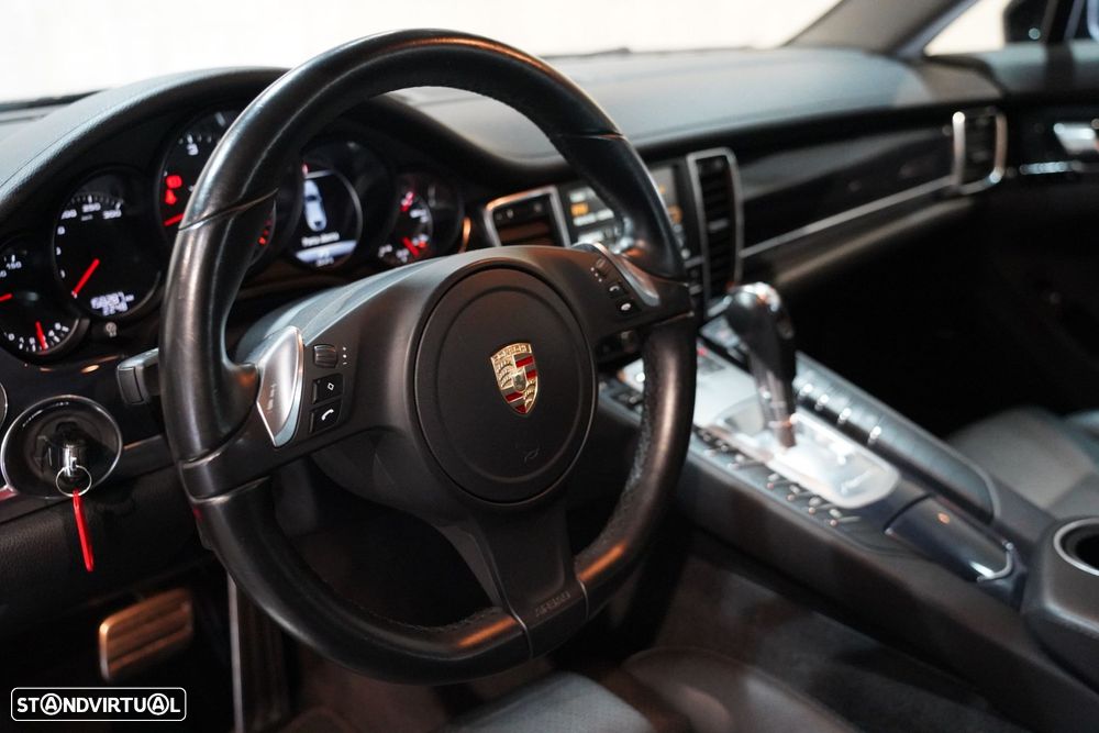 Porsche Panamera Edition - 8