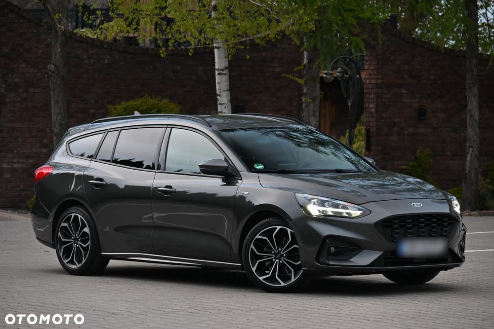 Ford Focus 1.5 EcoBoost ST-Line - 9
