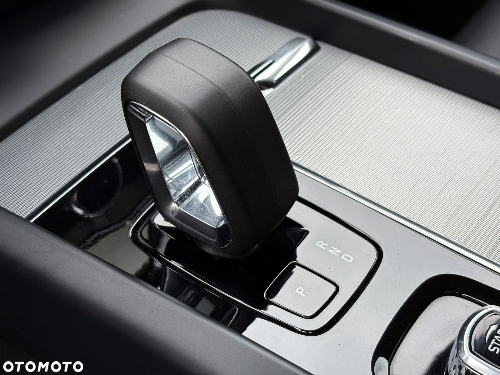 Volvo V60 Cross Country - 20