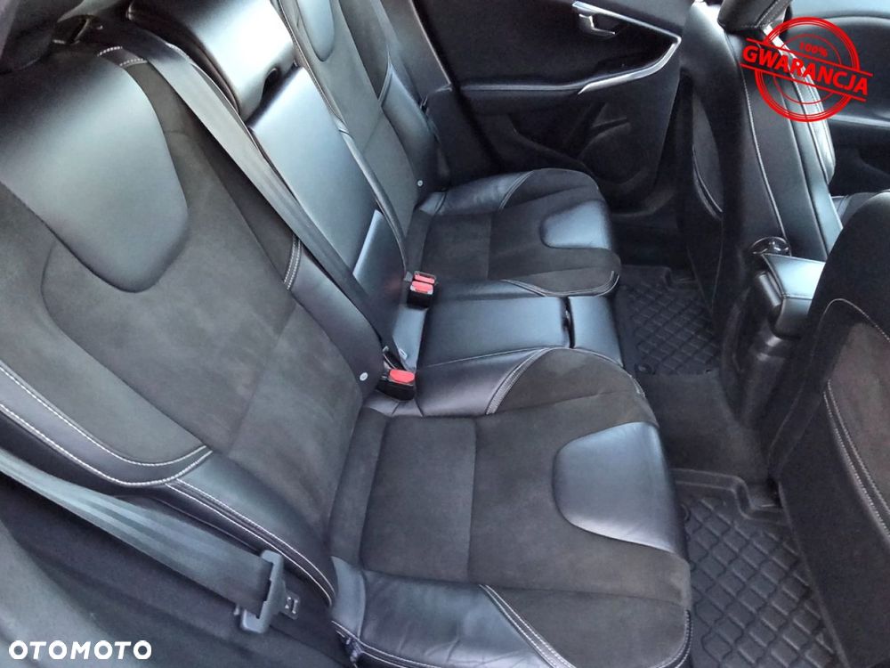 Volvo V40 D2 Drive-E R-Design Kinetic - 28