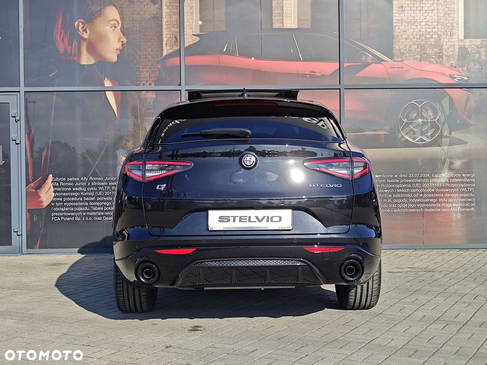 Alfa Romeo Stelvio - 4