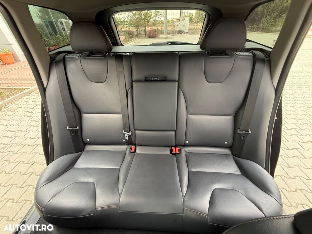 Volvo XC 60 - 16
