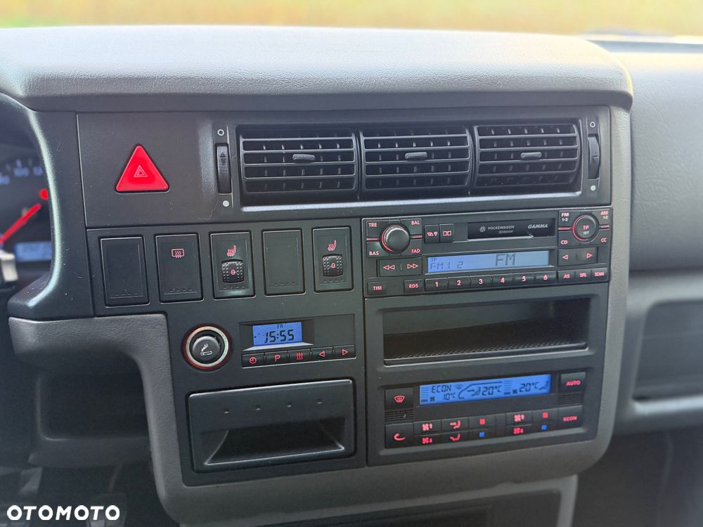 Volkswagen Multivan Standard - 10