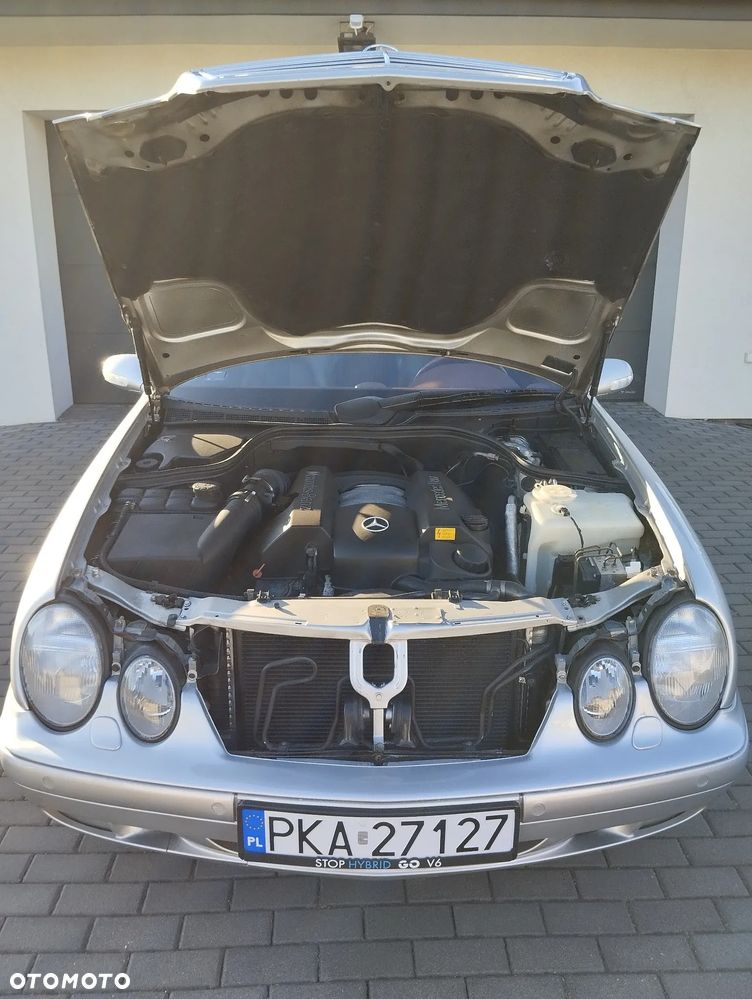 Mercedes-Benz CLK - 32
