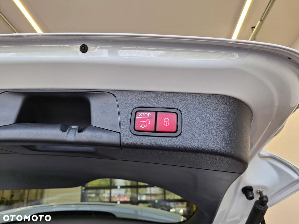Mercedes-Benz GLB 200 AMG Line 7G-DCT - 26