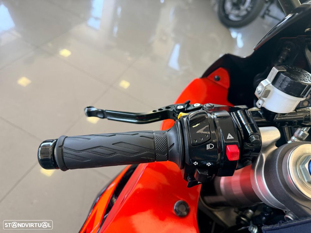 Suzuki GSX-R 1000 - 6