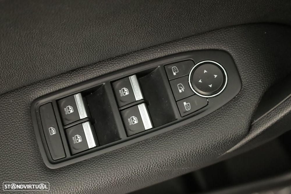Renault Captur 1.0 TCe Techno Bi-Fuel - 22