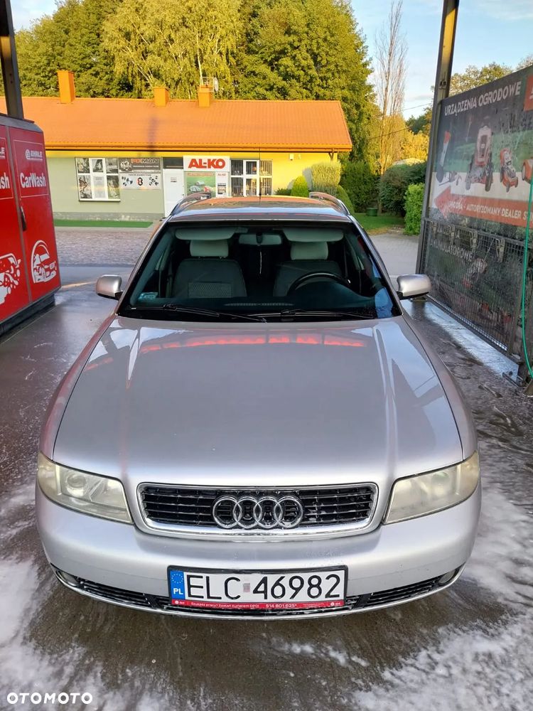 Audi A4 - 1