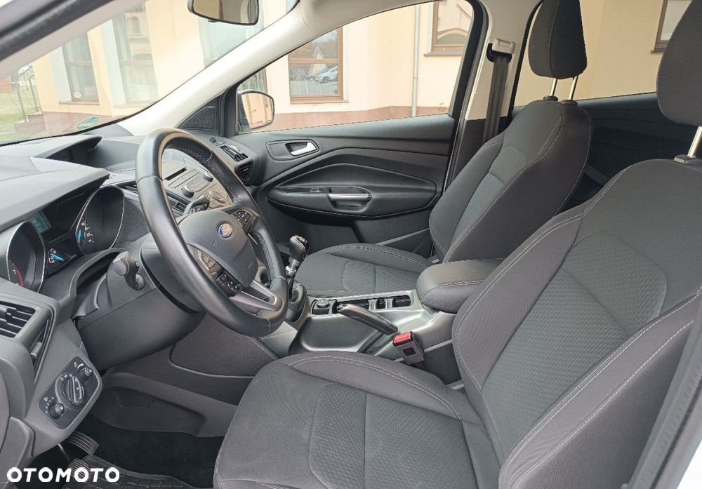 Ford Kuga - 19