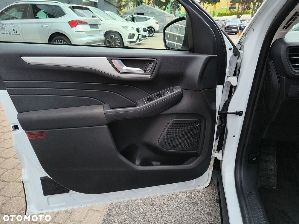 Ford Kuga - 11
