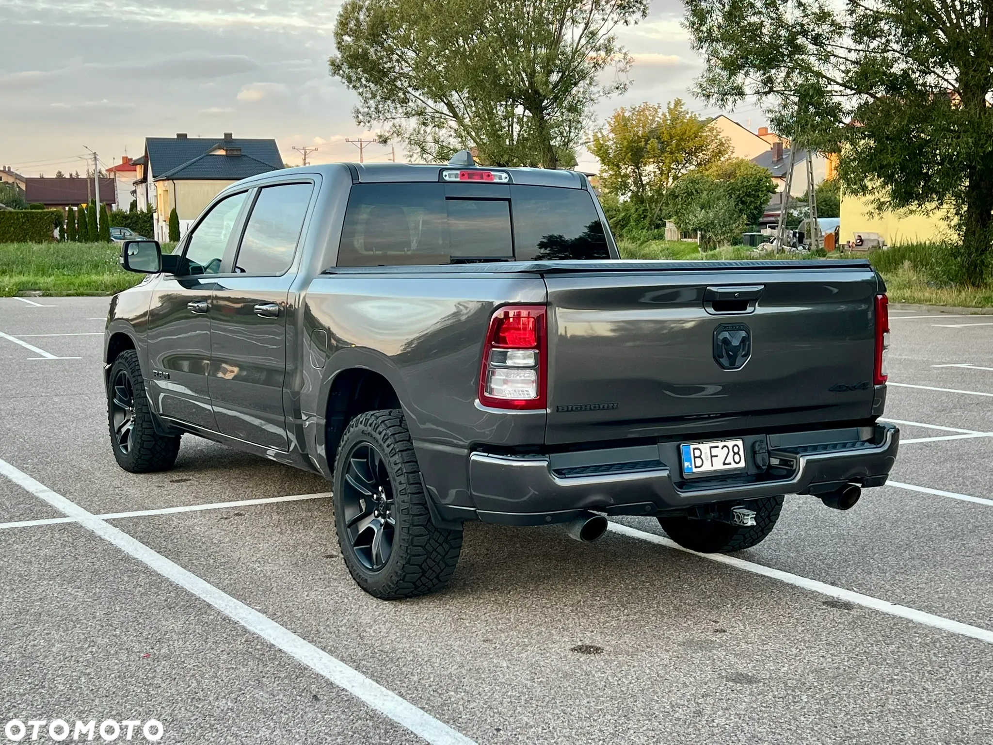 RAM 1500 5.7 Crew Cab Bighorn - 12