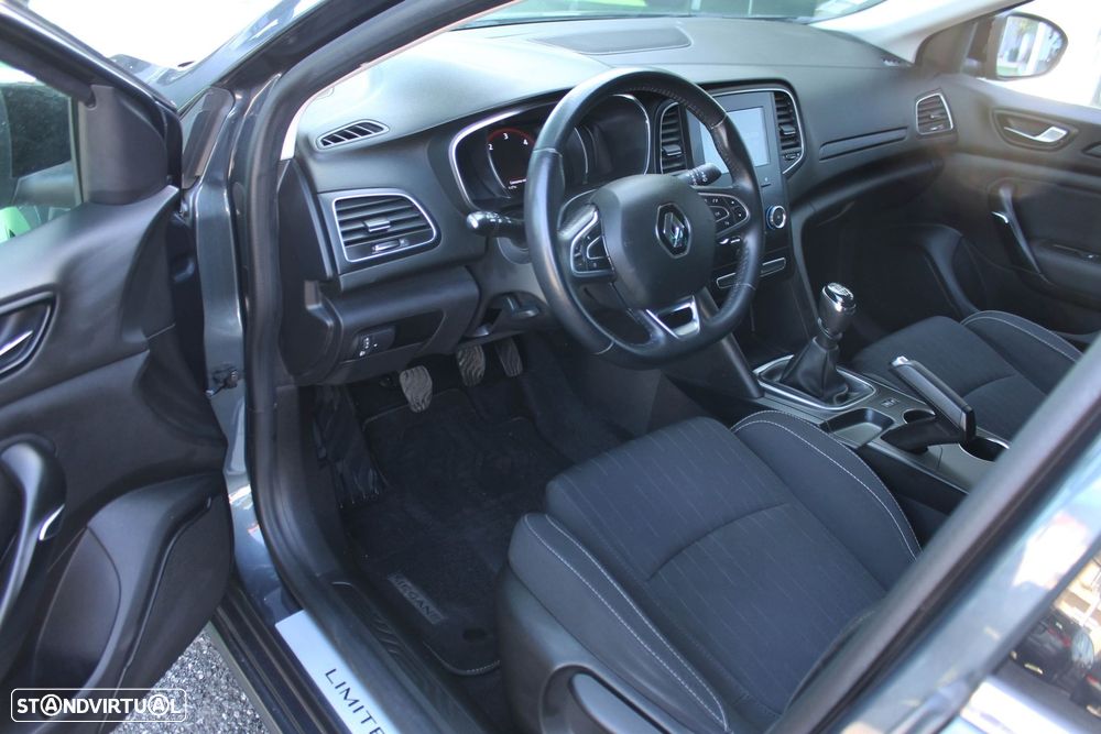 Renault Mégane Sport Tourer 1.5 Blue dCi Limited J17 - 6