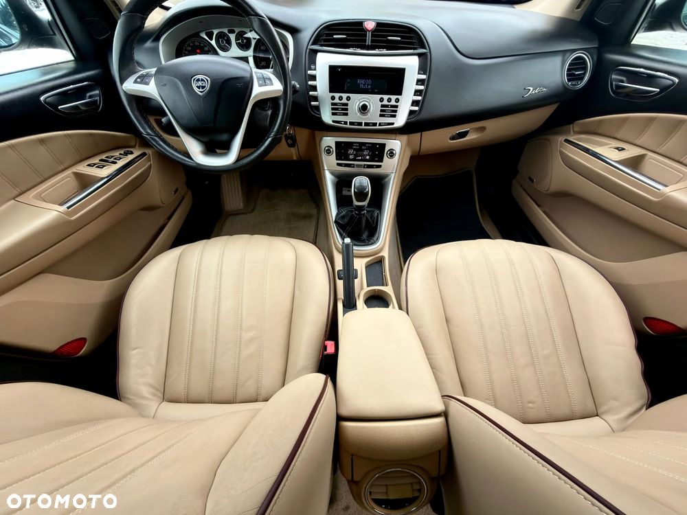 Lancia Delta 1.4 T-Jet 16v Oro - 16