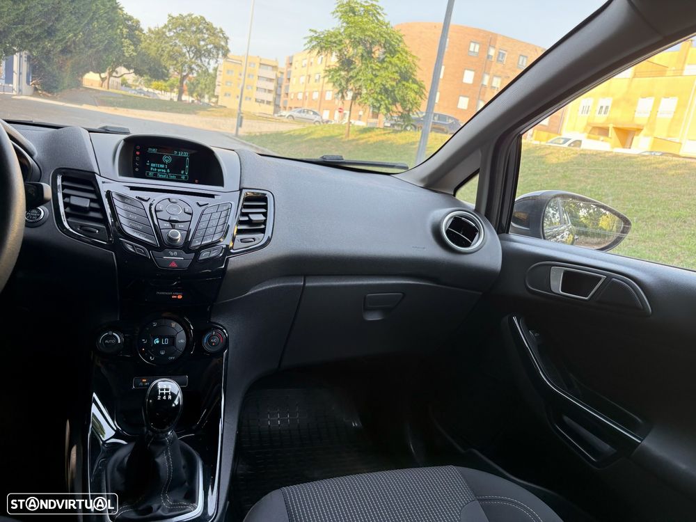 Ford Fiesta 1.0 T EcoBoost Titanium - 21