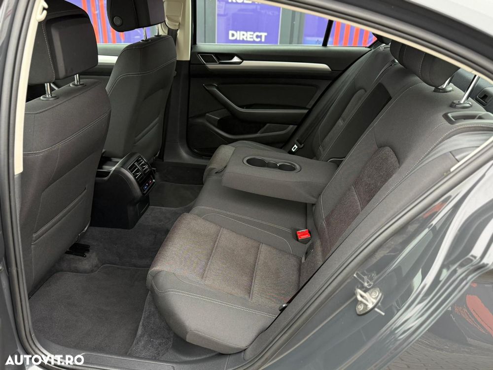 Volkswagen Passat 2.0 TDI DSG Comfortline - 25