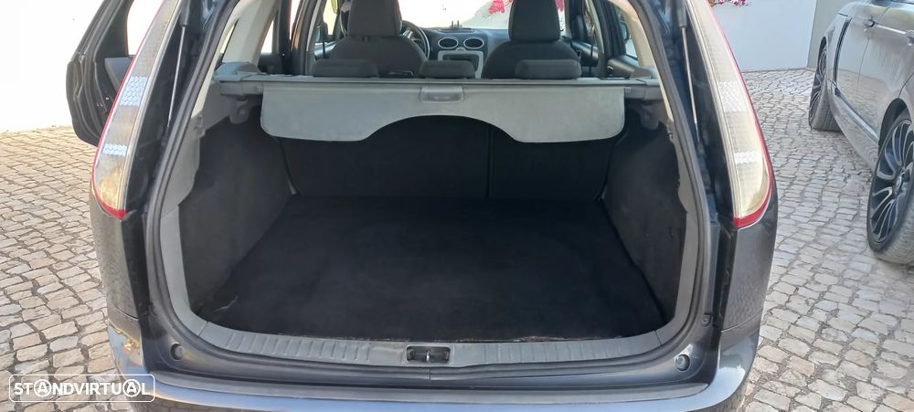 Ford Focus SW 1.4 16V Trend - 8