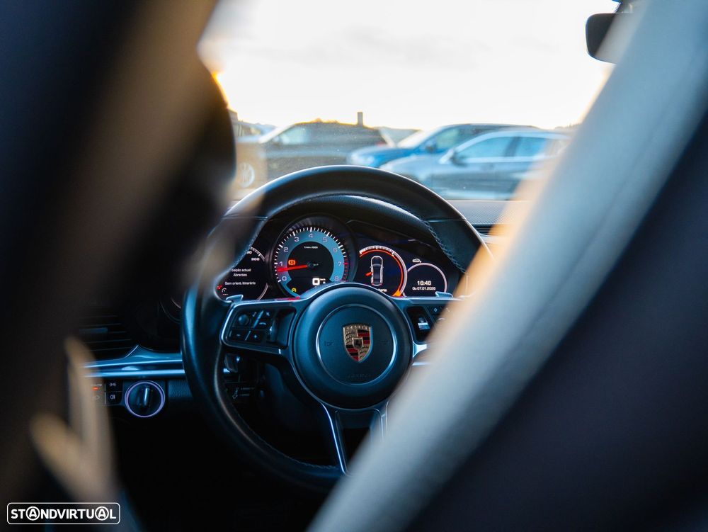 Porsche Panamera 4 Executive - 25