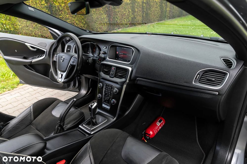 Volvo V40 D2 RDesign - 26
