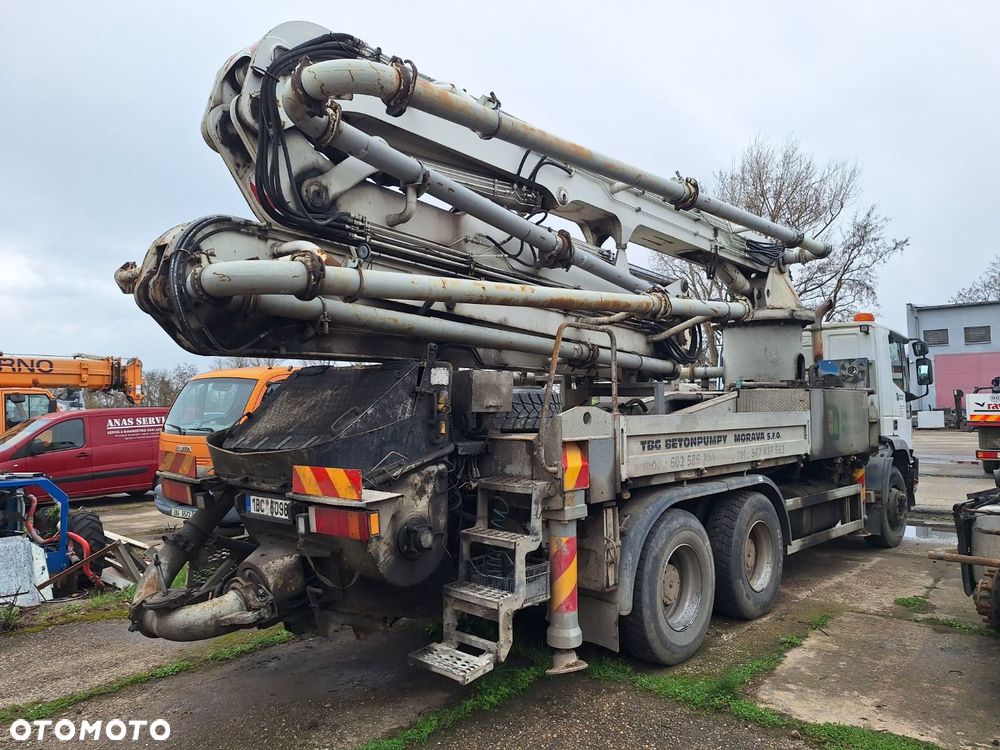 Iveco Eurotrakker 260E38 6X4 + Cifa 32 - 6