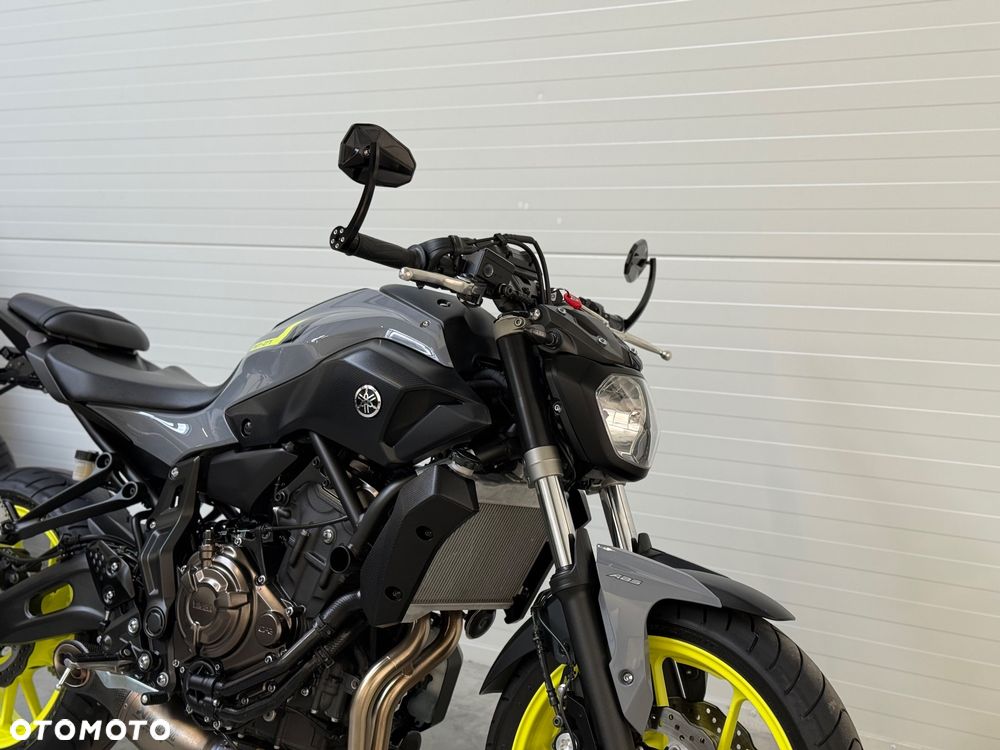 Yamaha MT - 8
