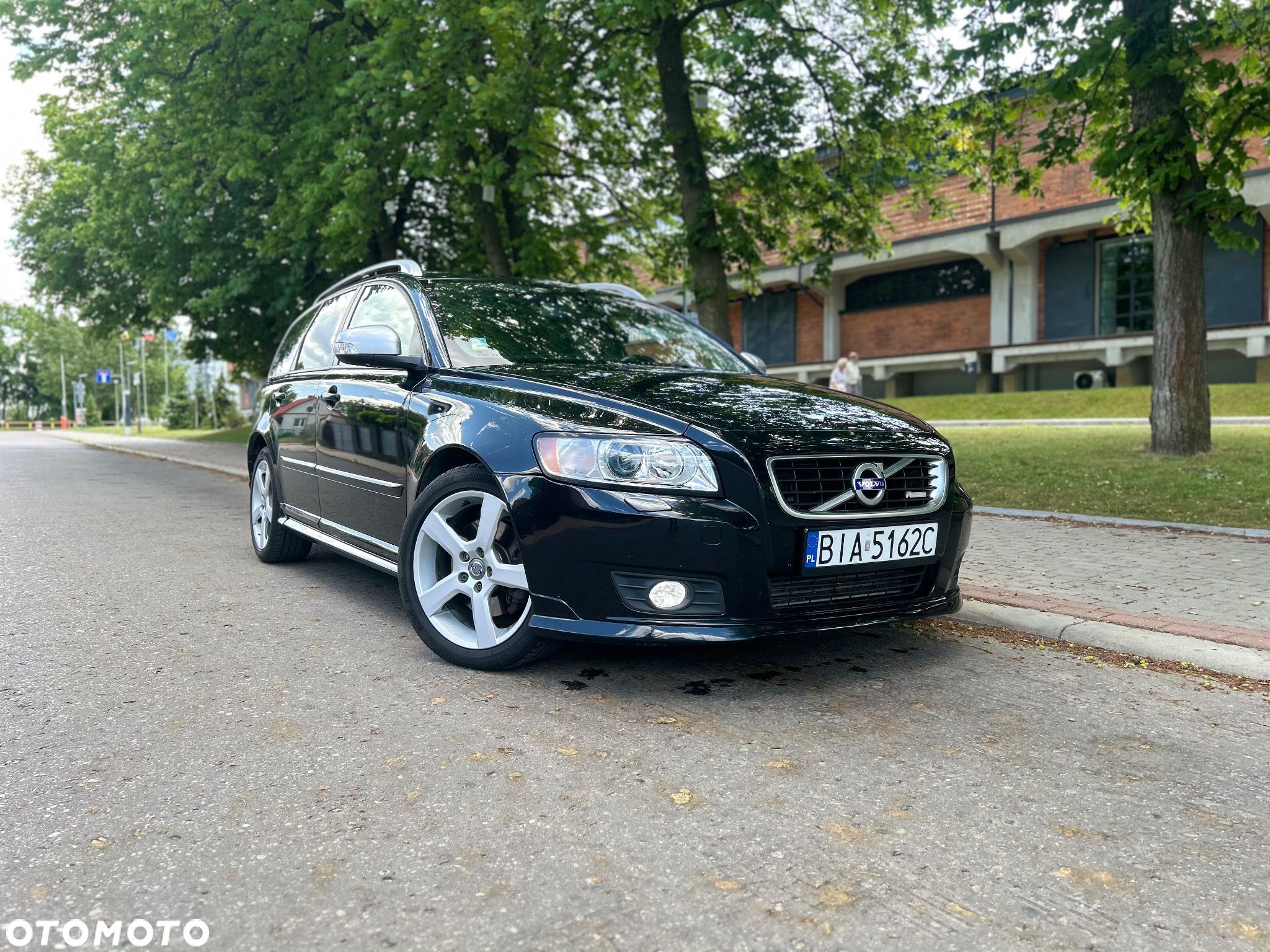 Volvo V50 D3 R-Design - 1