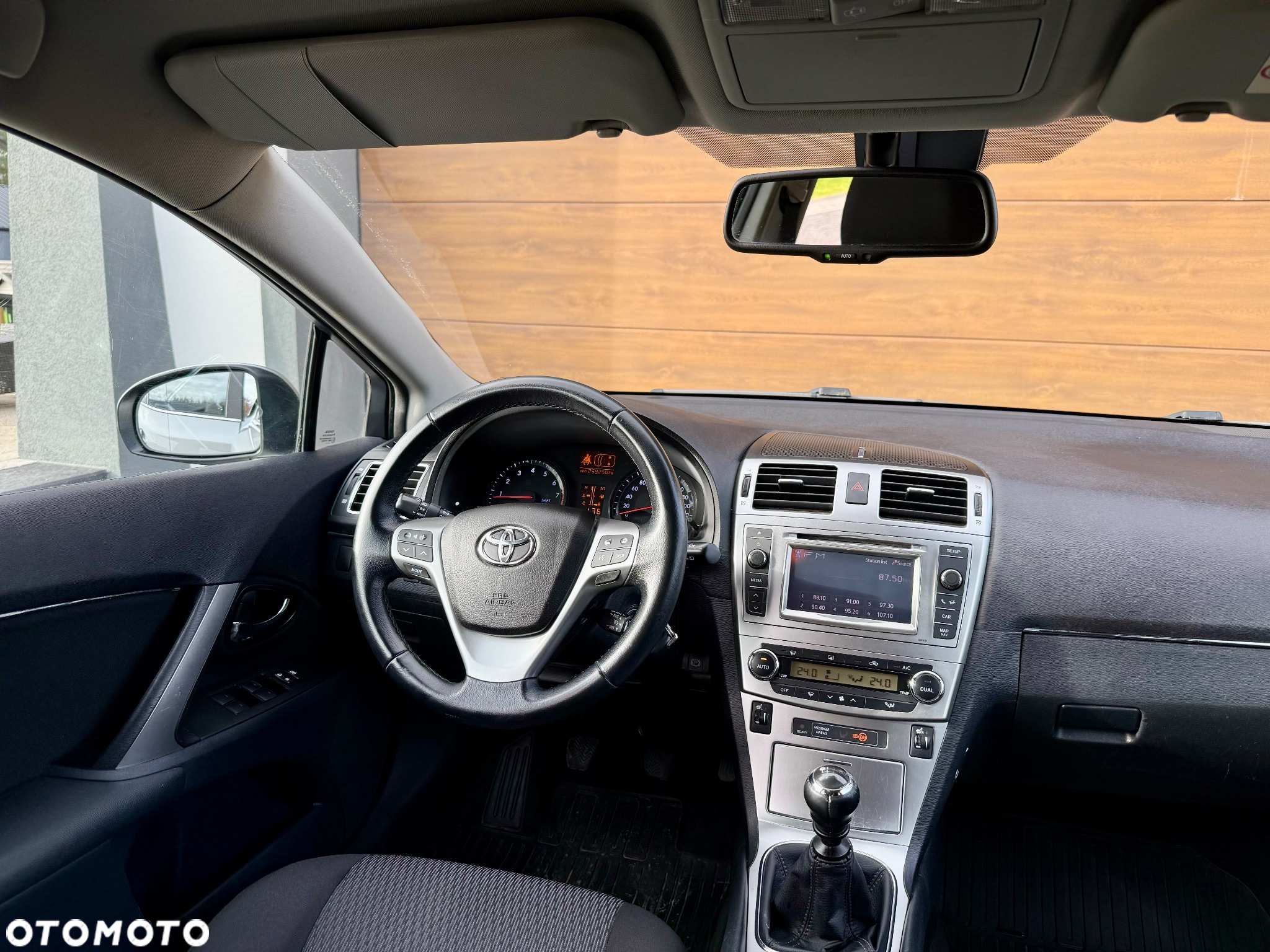 Toyota Avensis 2.0 Prestige - 16