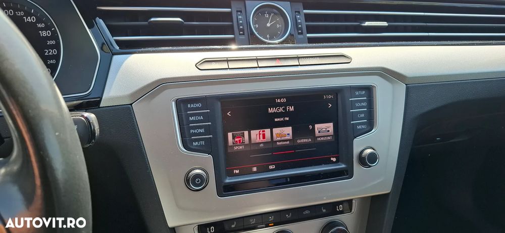 Volkswagen Passat - 8
