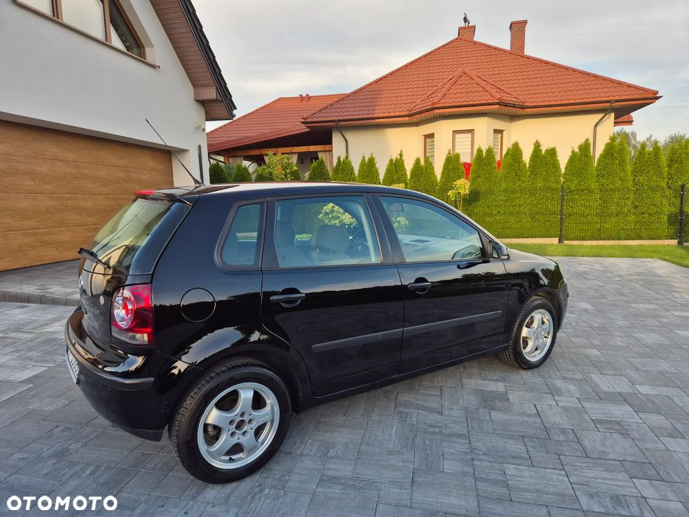 Volkswagen Polo 1.4 16V Q-Line - 18