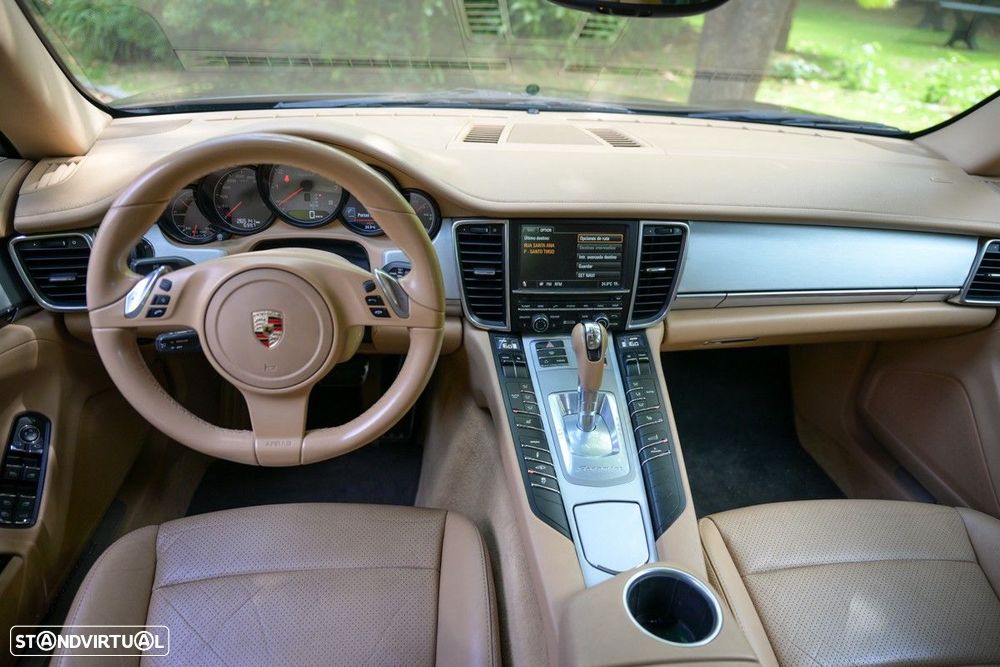 Porsche Panamera S Hybrid J19 - 29