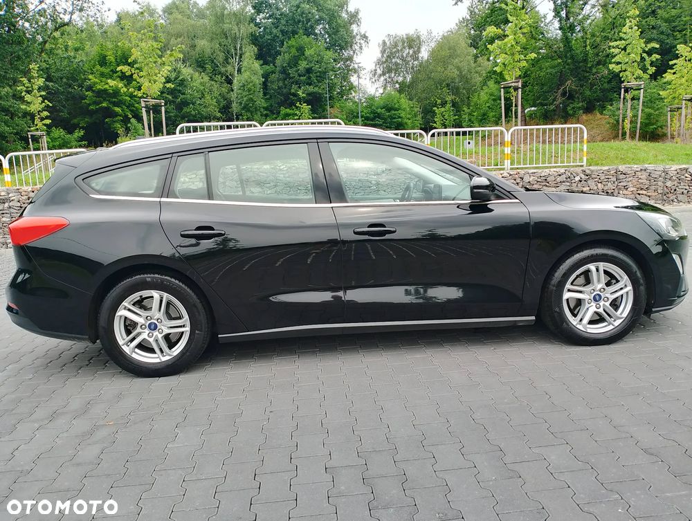 Ford Focus 1.5 TDCi SYNC Edition - 14