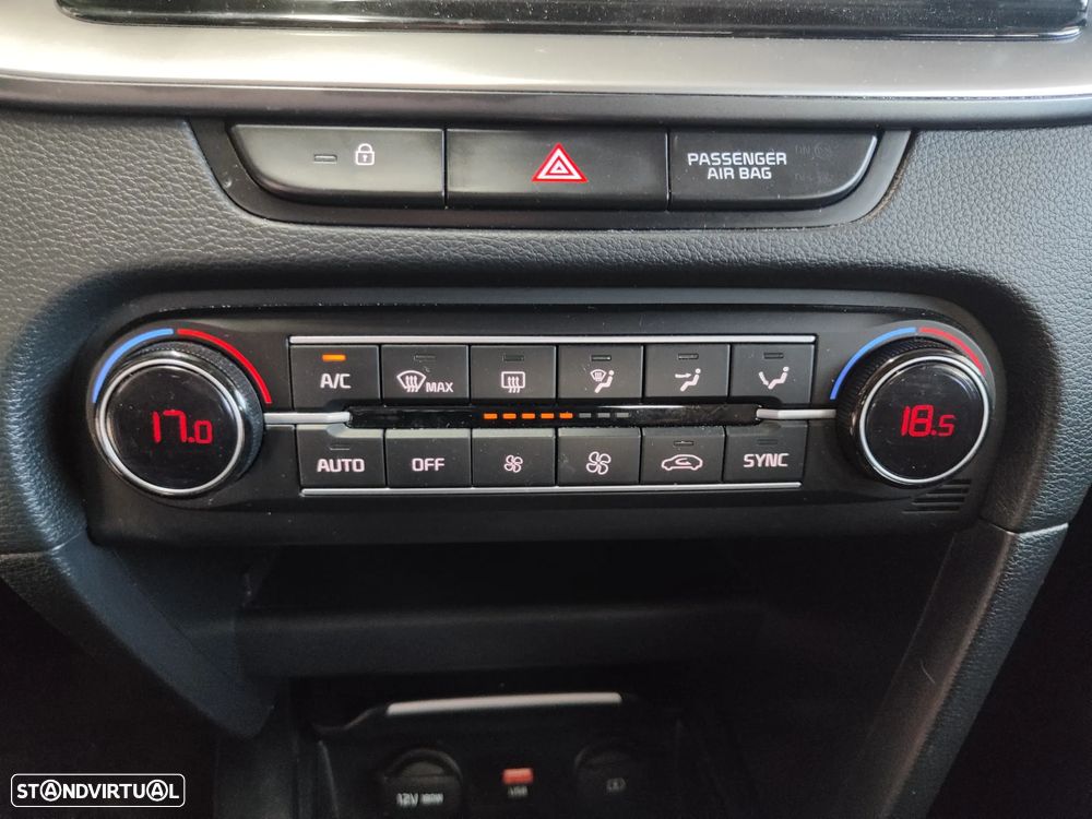 Kia XCeed 1.0 T-GDI Dynamic - 32