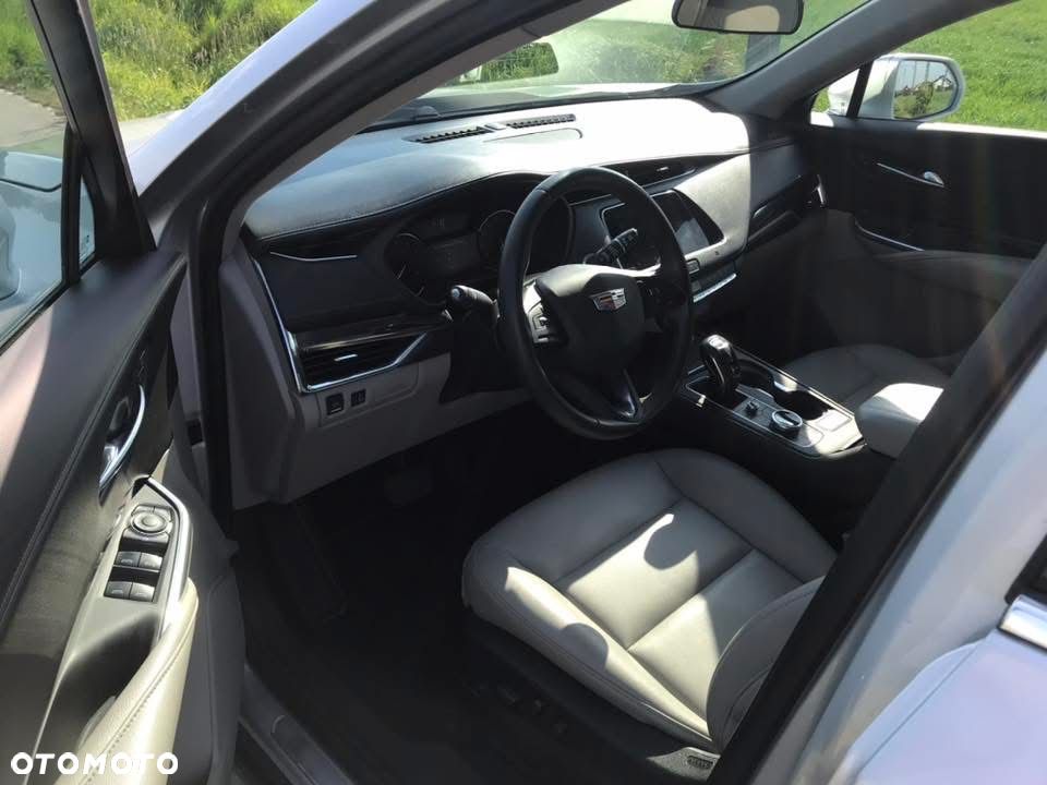 Cadillac XT4 - 8