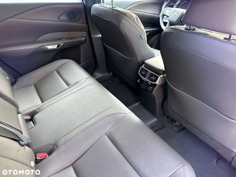 Lexus RX 450h+ F Sport Design - 11