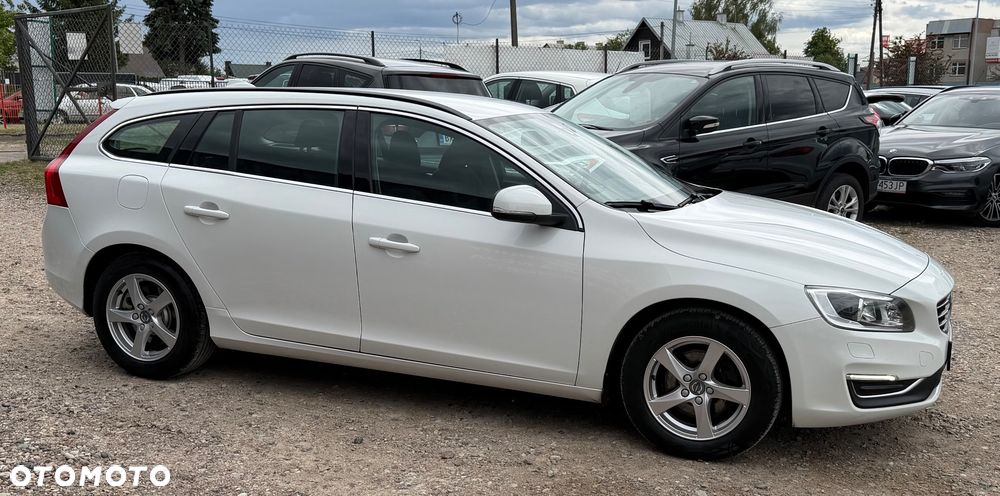 Volvo V60 D3 Drive-E Momentum - 4