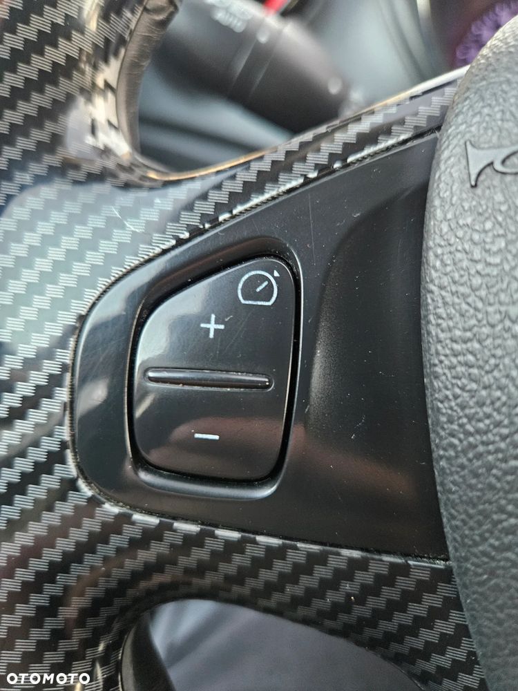 Renault Captur ENERGY TCe 120 EDC LIMITED - 17