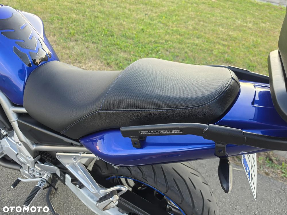 Yamaha FZS - 15