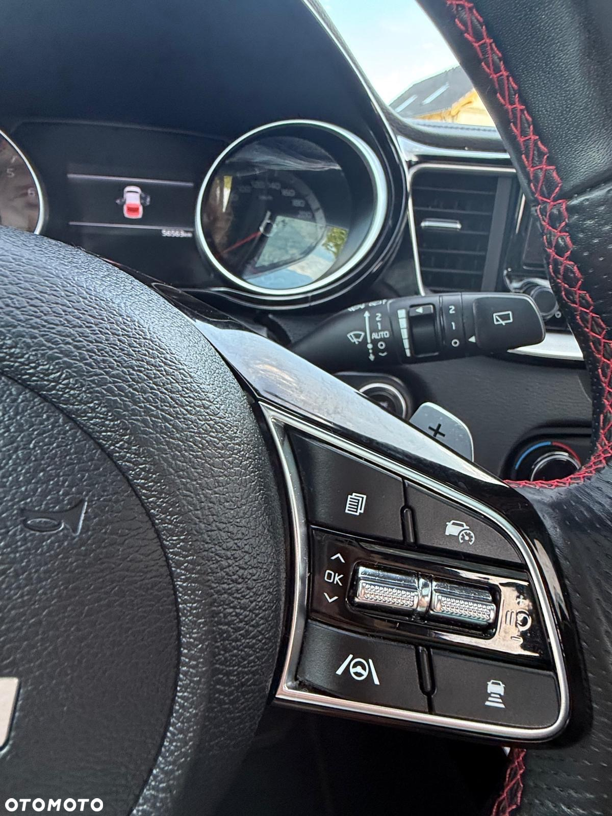 Kia ProCeed 1.6 T-GDI GT DCT - 22
