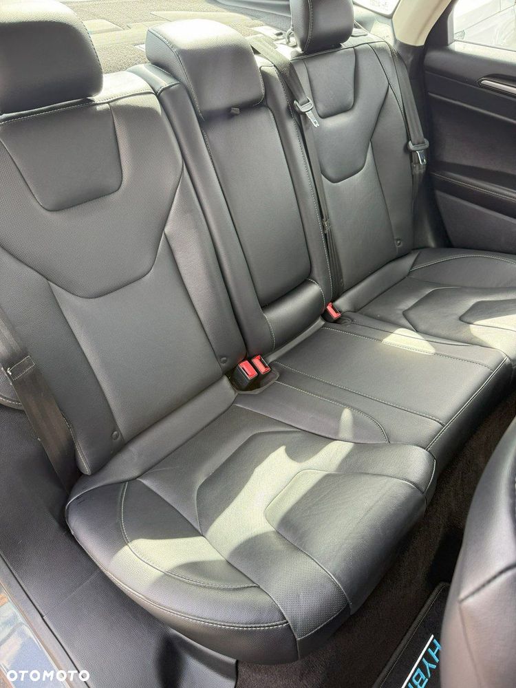 Ford Mondeo - 21