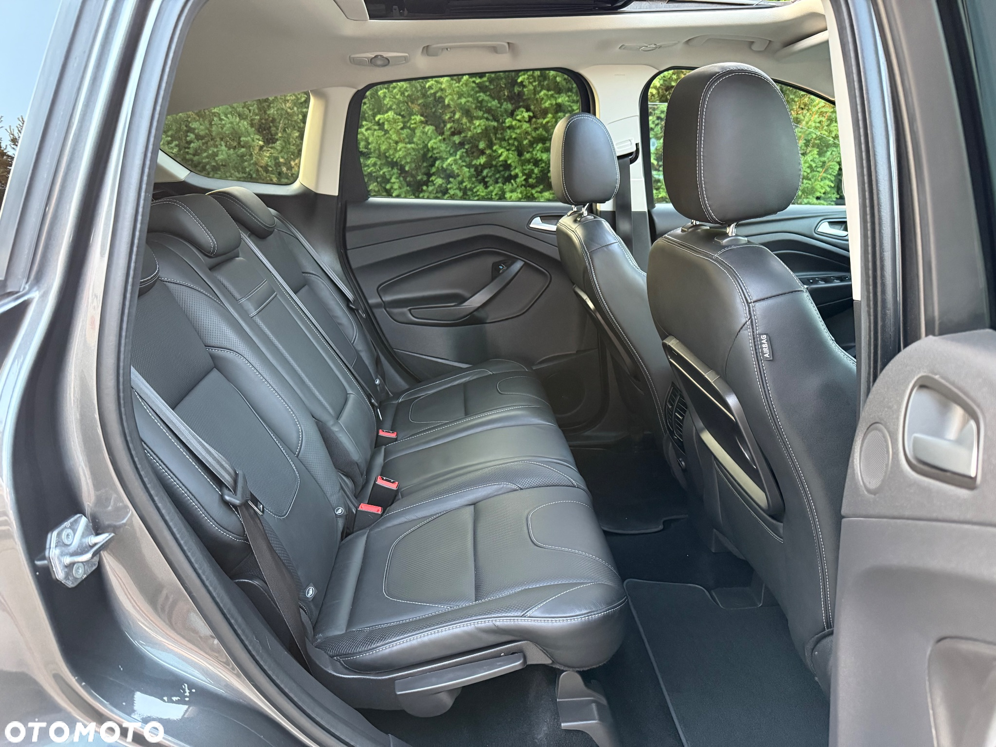 Ford Kuga 2.0 TDCi 4x4 Titanium - 25