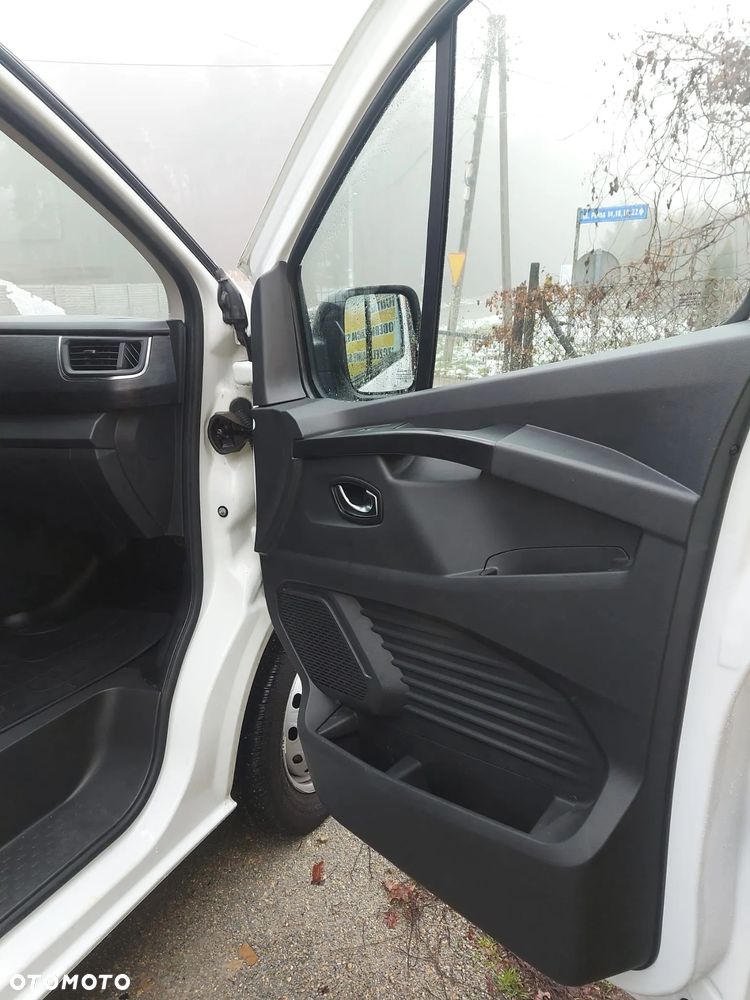 Renault Trafic - 11