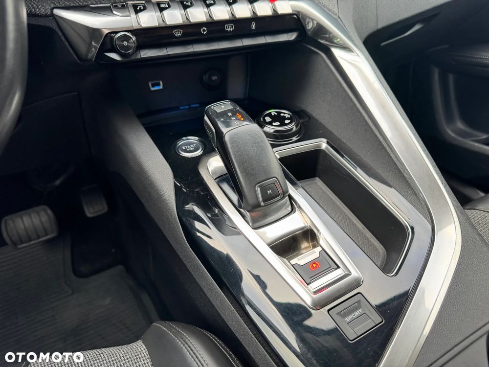 Peugeot 5008 1.6 BlueHDI Allure S&S EAT6 - 14