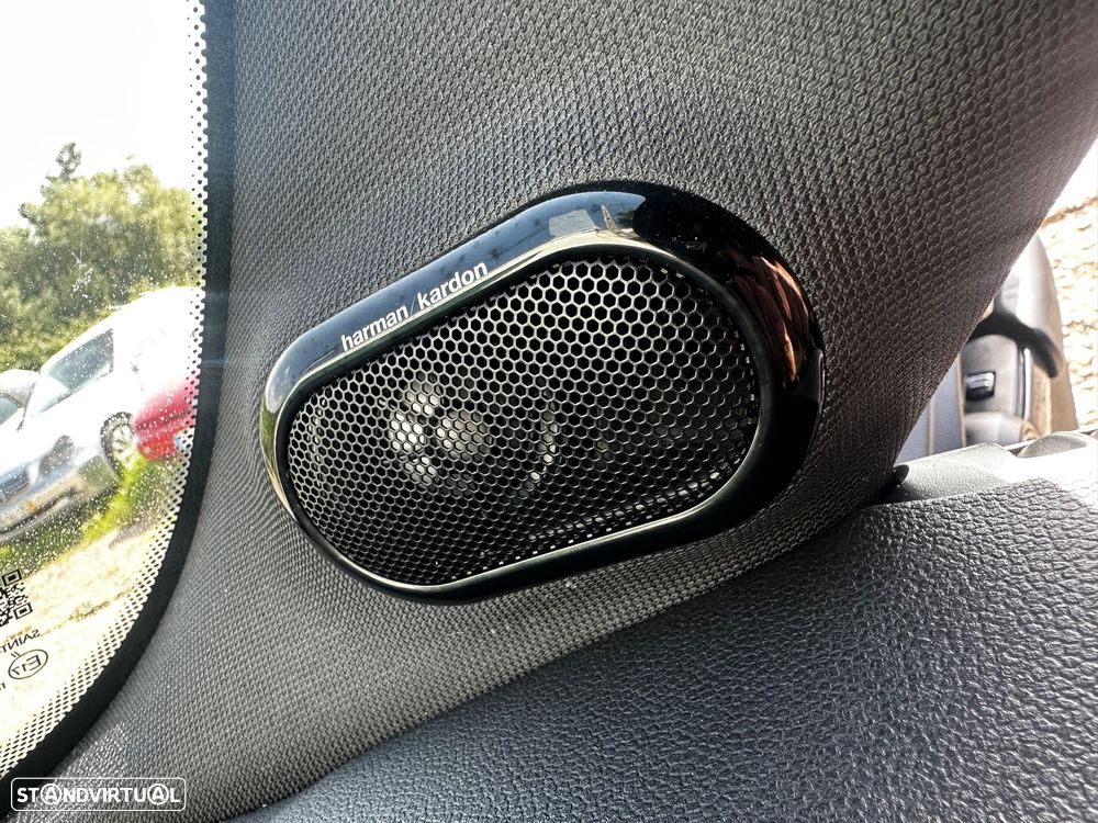 MINI 5 Portas Cooper D Auto - 18